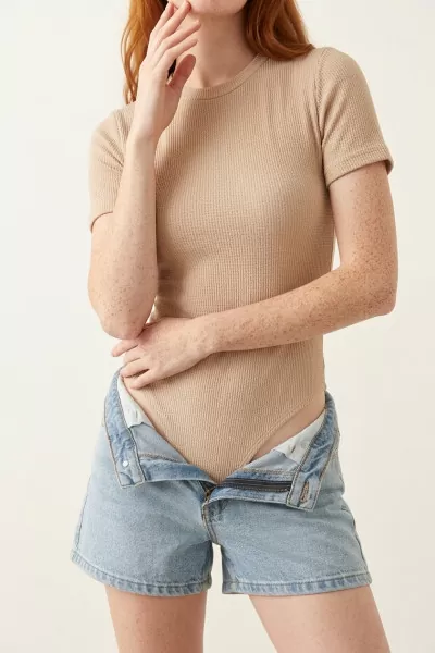 Alttan Çıtçıtlı Kısa Kollu Fitilli Beyaz Body