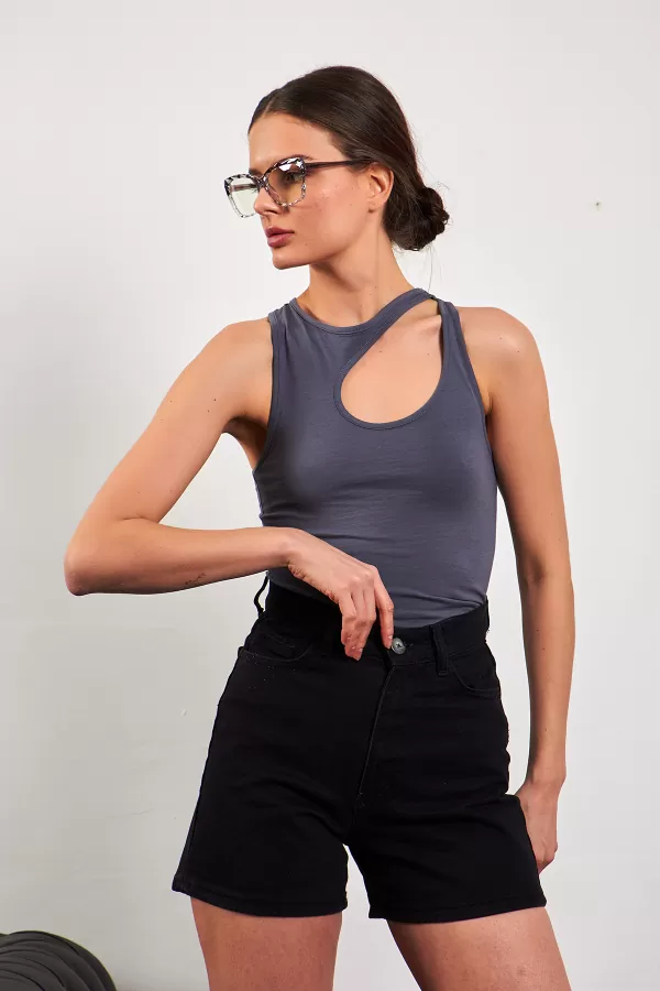 Asimetrik Pencere Detaylı Antrasit Kadın Atlet