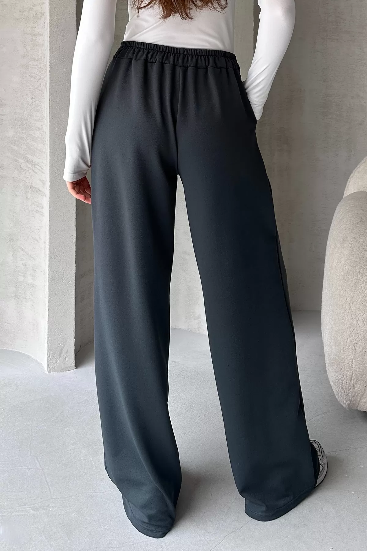 Antrasit Krep Kumaş Salaş Kesim Kadın Pantolon