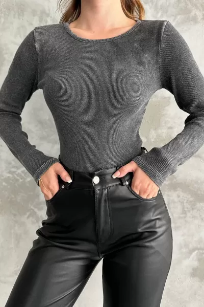 Asit Yıkamalı Antrasit Bisiklet Yaka Bluz