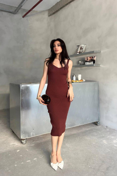 Askılı Kahverengi Triko Midi Elbise
