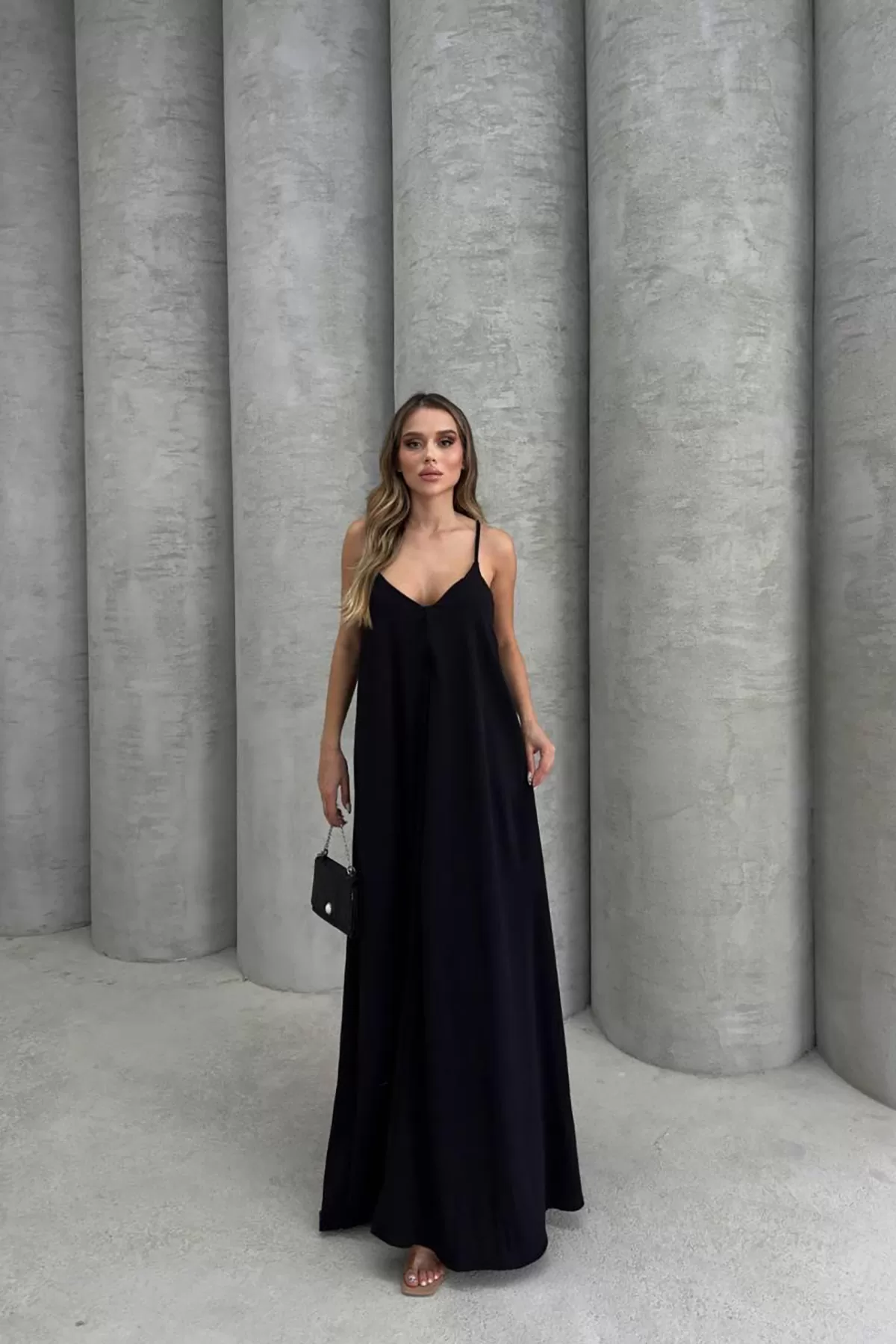 Askılı Siyah Uzun Elbise