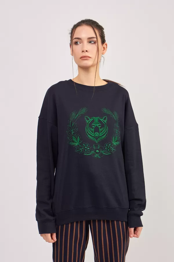 Ayı Nakışlı Koyu Lacivert Kadın Sweatshirt