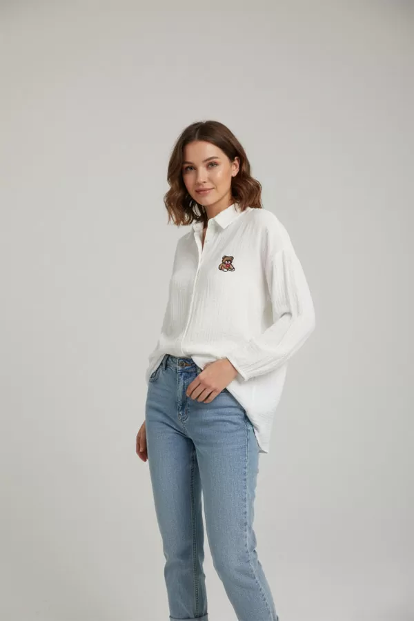 Ayıcık Nakışlı Beyaz Kadın Gömlek