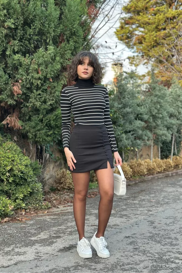 Balıkçı Yaka Beyaz Çizgili Siyah Bluz