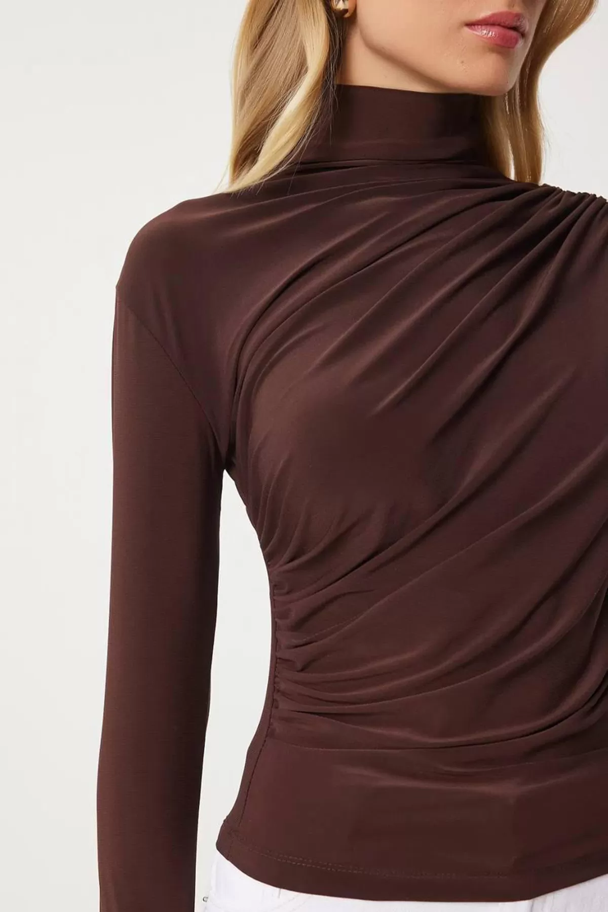 Balıkçı Yaka Drape Detaylı Kahverengi Sandy Bluz