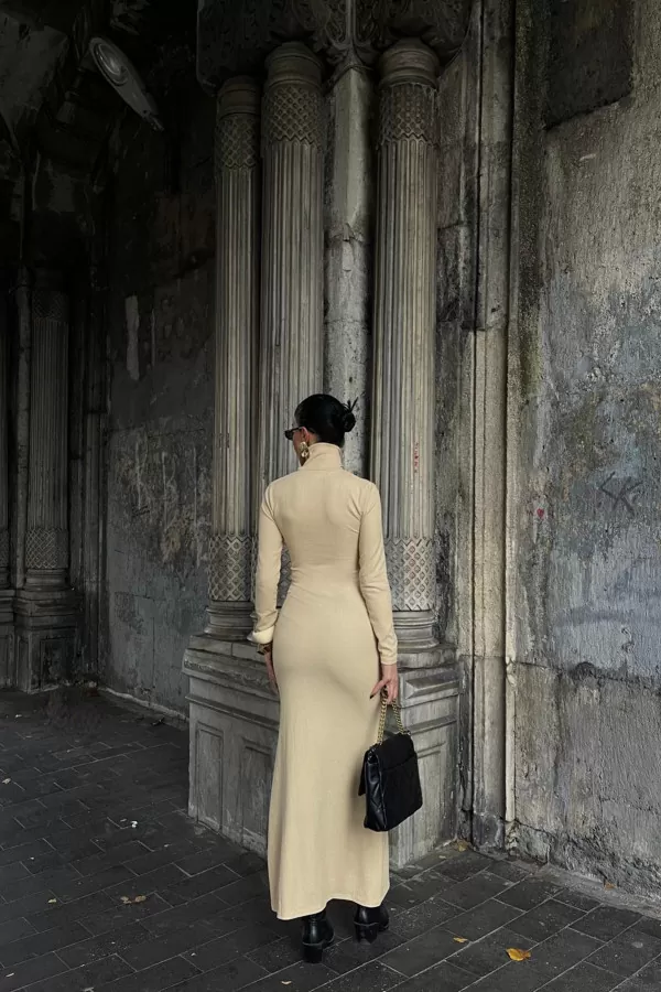 Balıkçı Yaka Ekru Bürümcük Kumaş Uzun Elbise