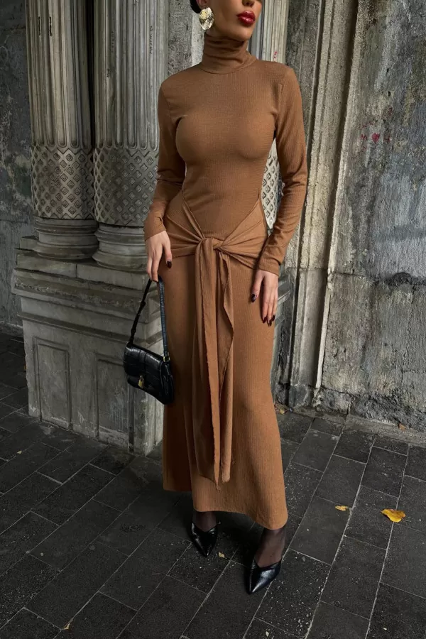 Balıkçı Yaka Kahverengi Bürümcük Kumaş Uzun Elbise