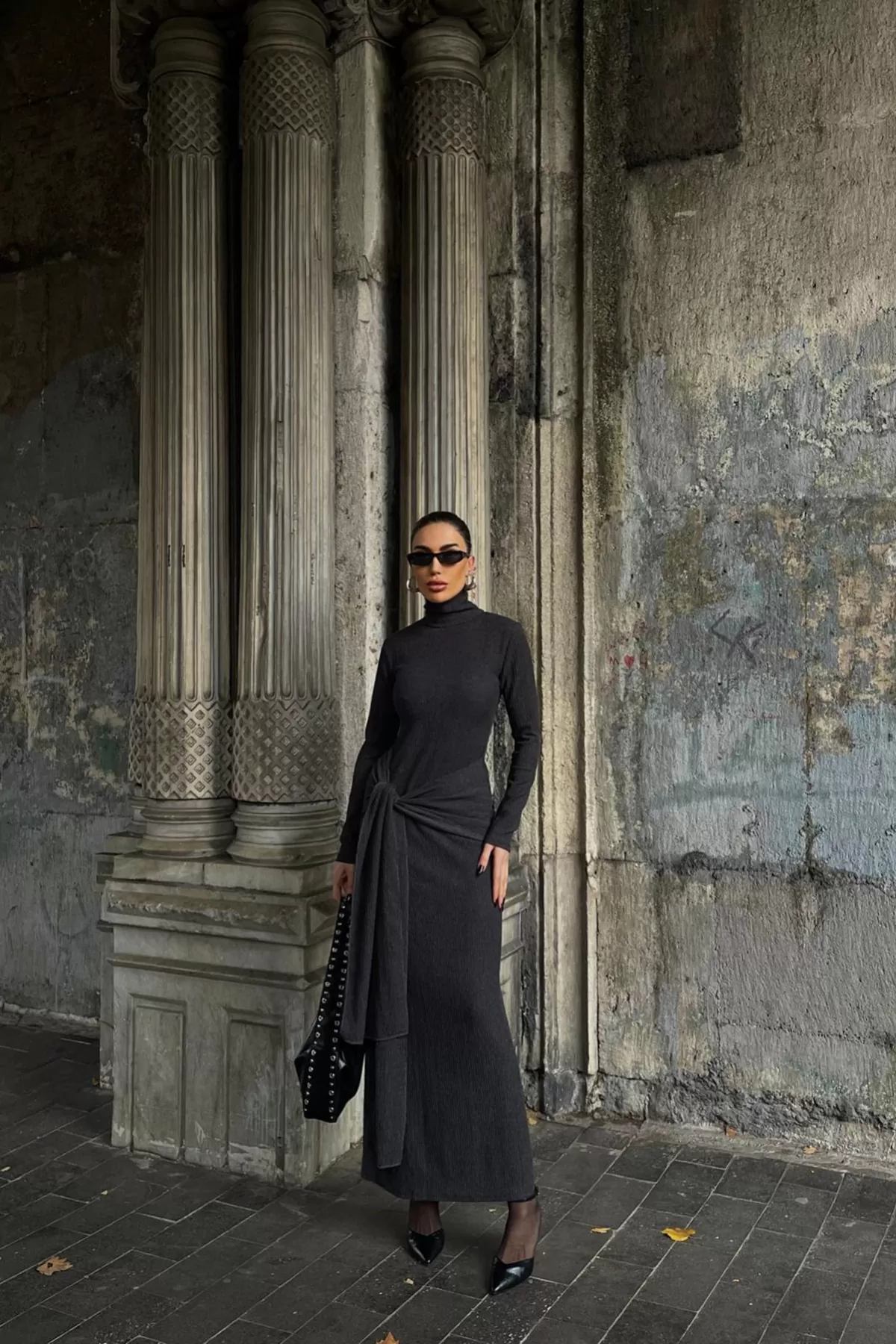 Balıkçı Yaka Siyah Bürümcük Kumaş Uzun Elbise