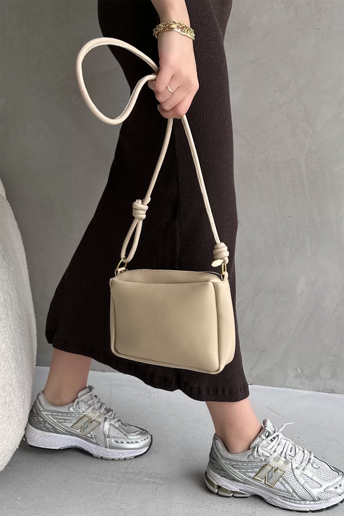 Bej Suni Deri Kadın Omuz Çantası