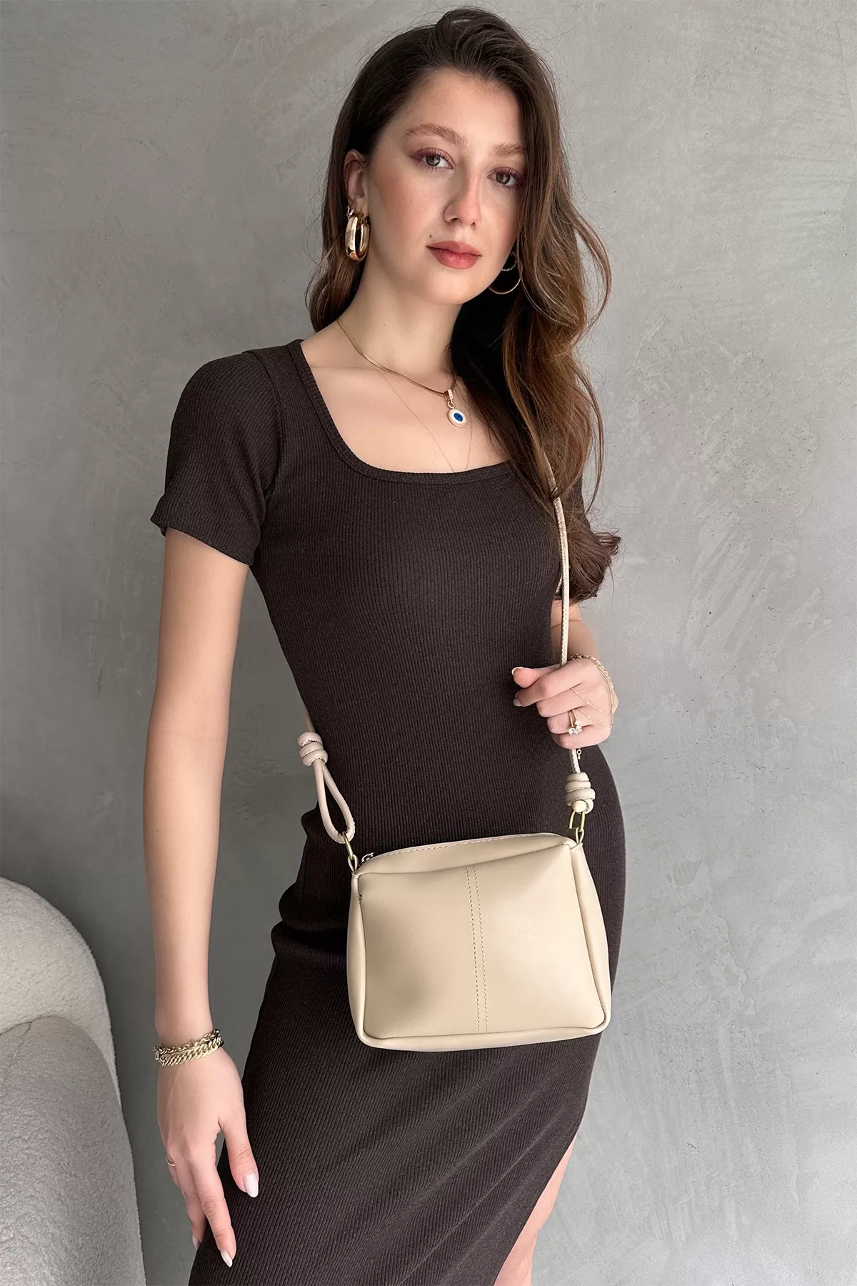 Bej Suni Deri Kadın Omuz Çantası