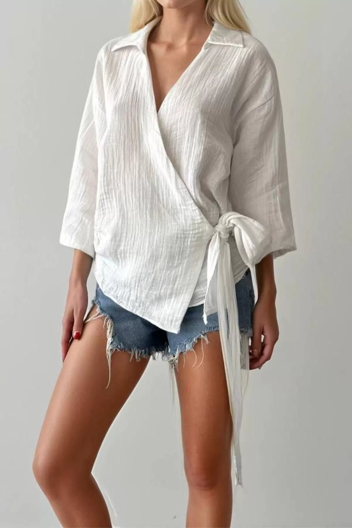 Beyaz Pamuklu Müslin Kumaş Kruvaze Bluz