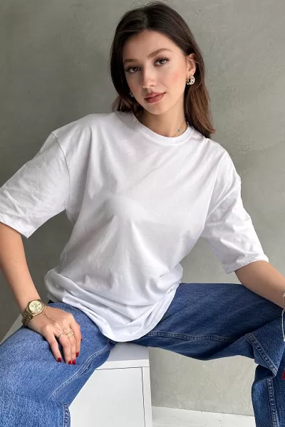 Beyaz Pamuklu Oversize Kadın Tişört