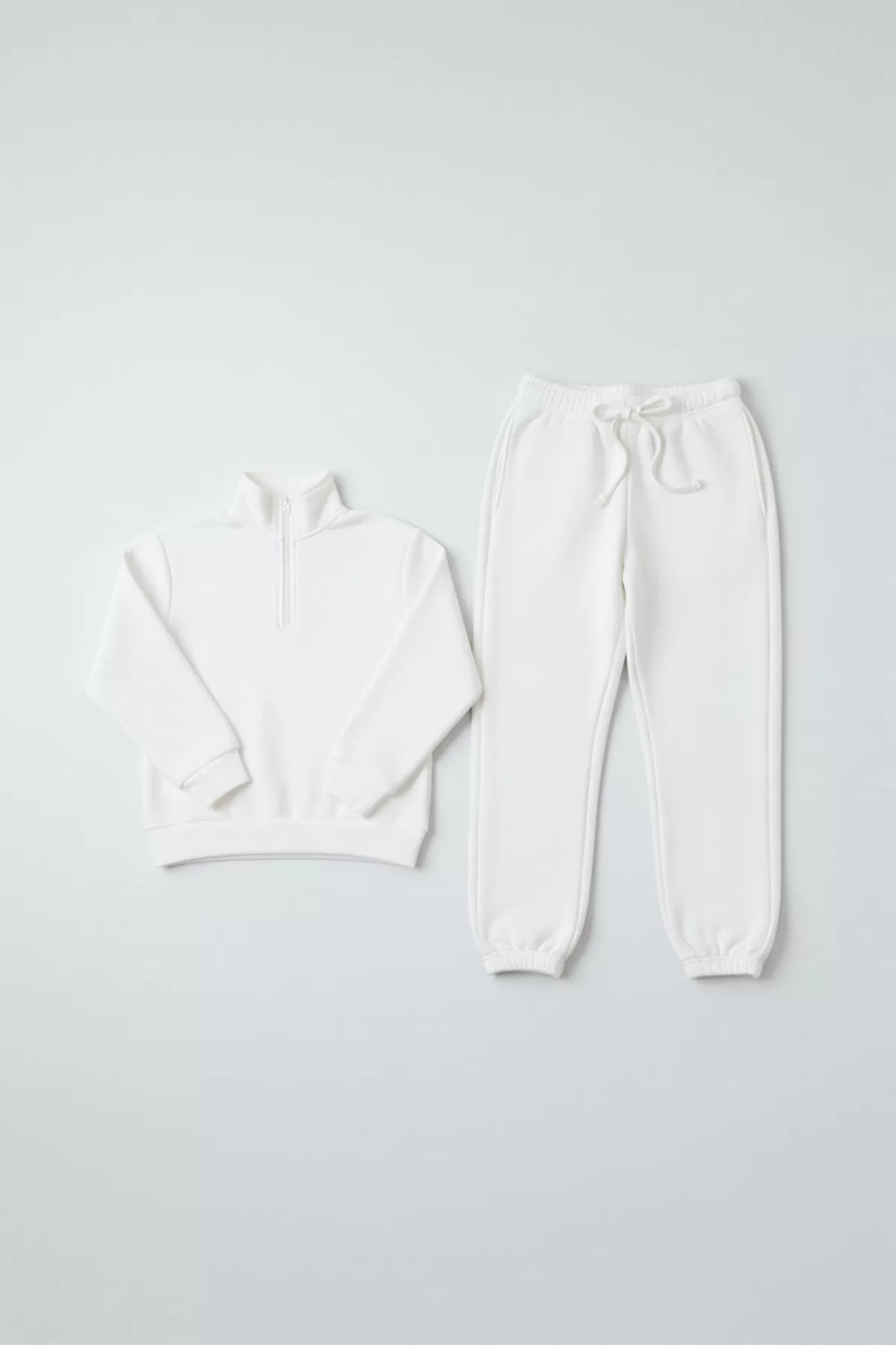 Beyaz Pamuklu Üç İplik Şardonlu Kadın Eşofman Takımı