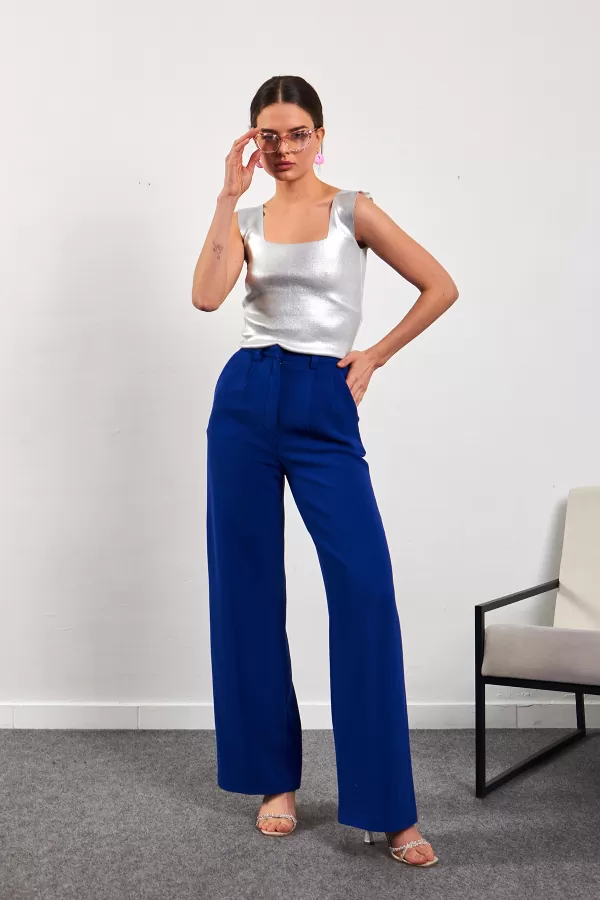 Beyaz Varaklı Fitilli Kadın Atlet