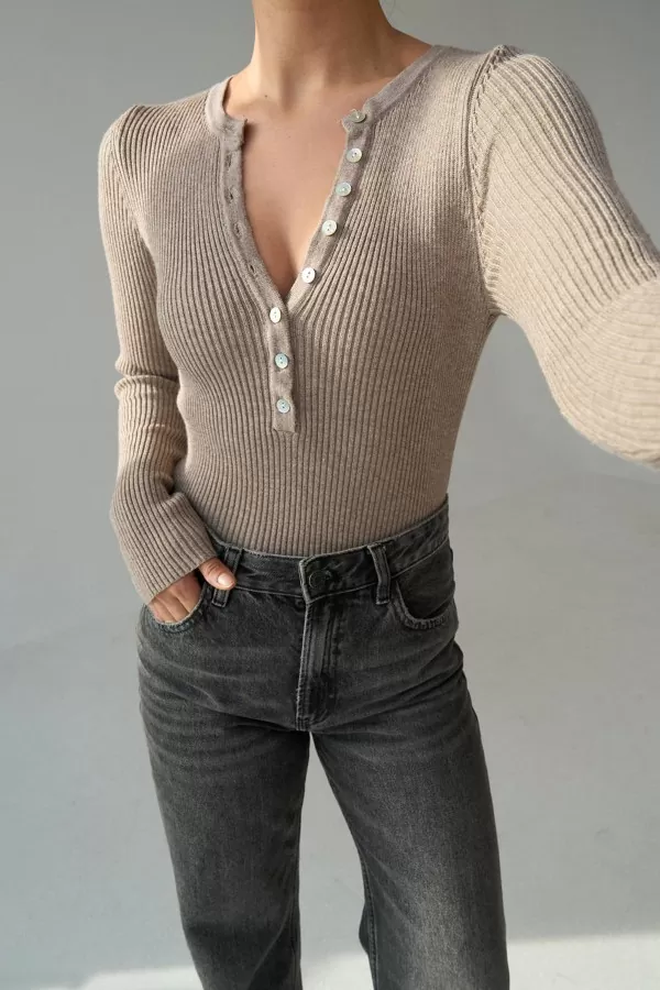 Bisiklet Yaka Düğmeli Bej Triko Kadın Kazak