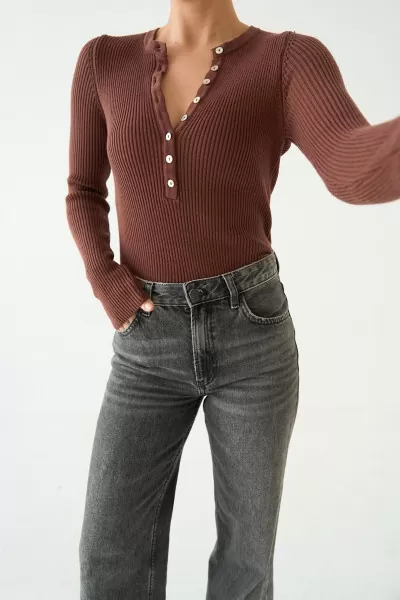 Bisiklet Yaka Düğmeli Kahverengi Triko Kadın Kazak