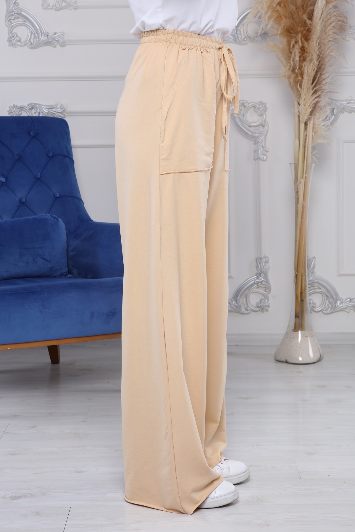 Bol Paça Kum Rengi Kadın Eşofman Altı Nare