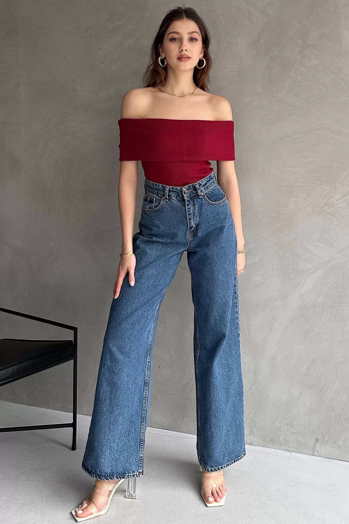 Bordo Madonna Yaka Kısa Kollu Bluz