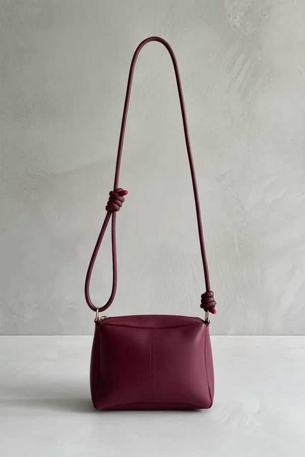 Bordo Suni Deri Kadın Omuz Çantası