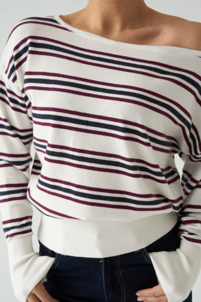Çizgili Kayık Yaka Ekru Kadın Kazak