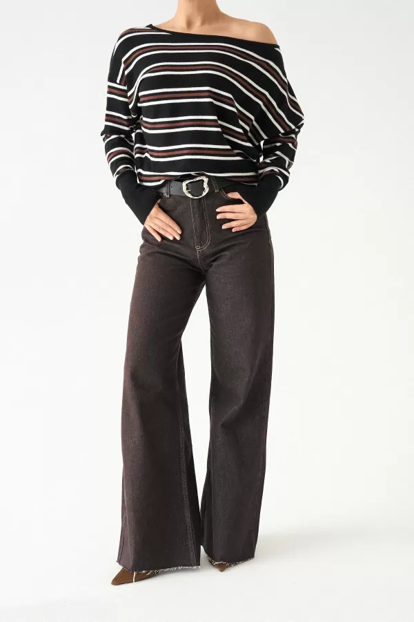 Çizgili Kayık Yaka Siyah Kadın Kazak