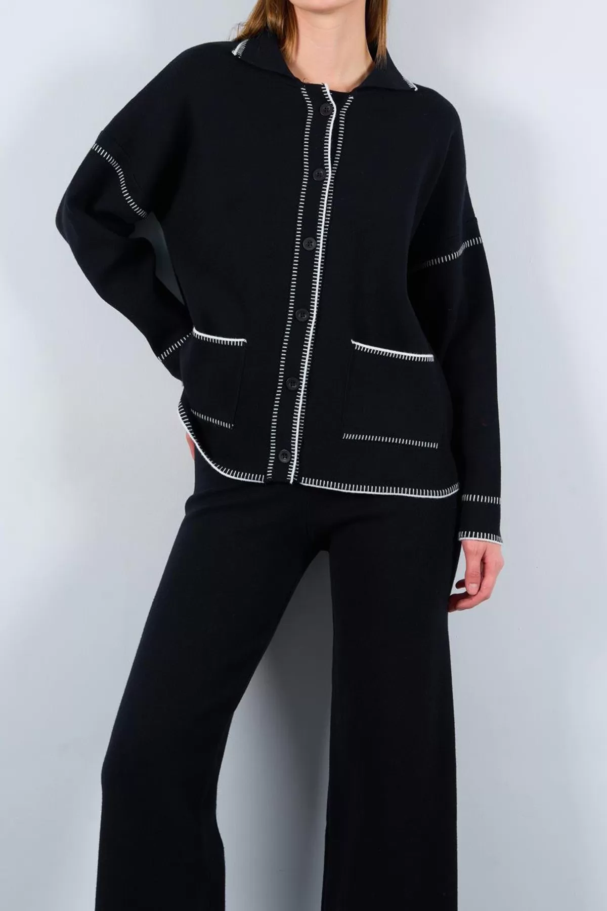 Çoban Dikişli Siyah Ekru Triko Pantolon Hırka Takım