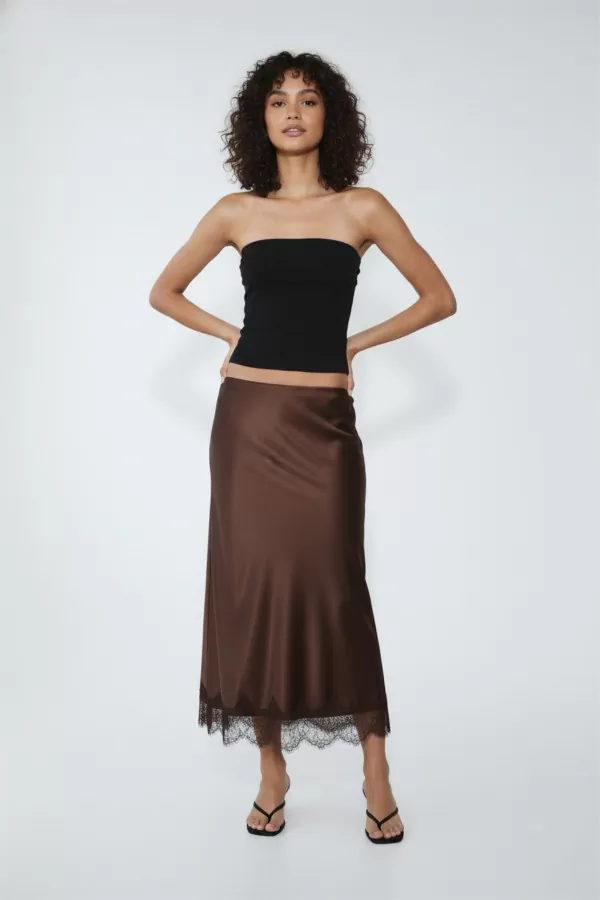 Dantel Detaylı Koyu Kahve Saten Etek