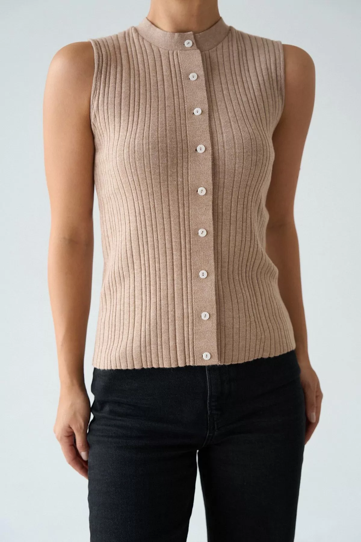 Düğmeli Camel Triko Yelek Bluz