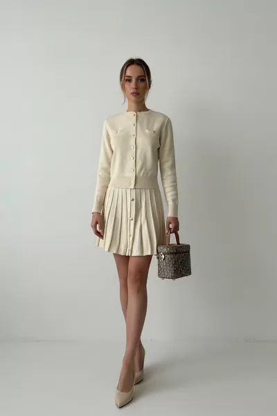 Ekru Triko Etek Düğmeli Bluz Alt Üst Takım