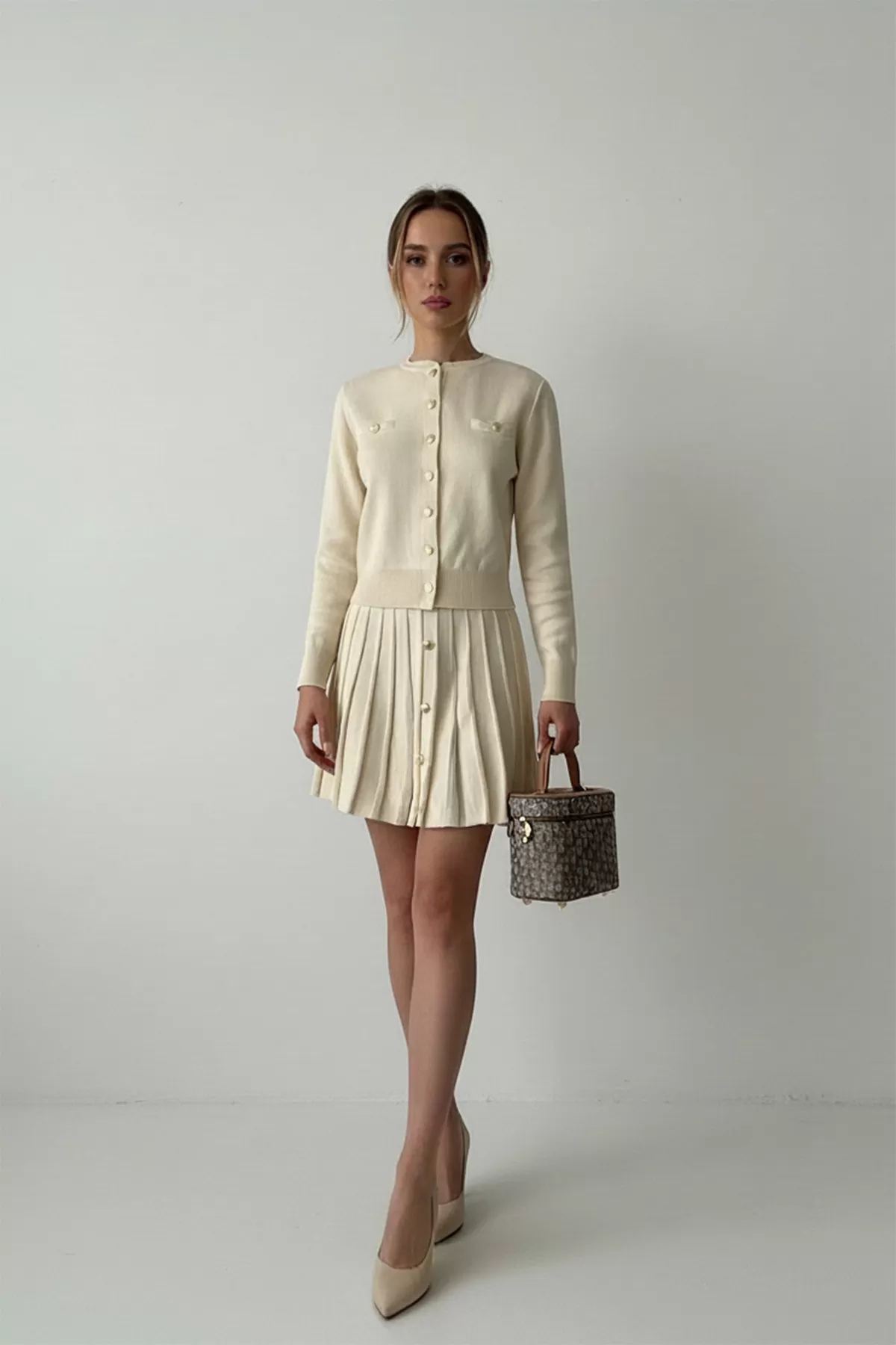 Ekru Triko Etek Düğmeli Bluz Alt Üst Takım