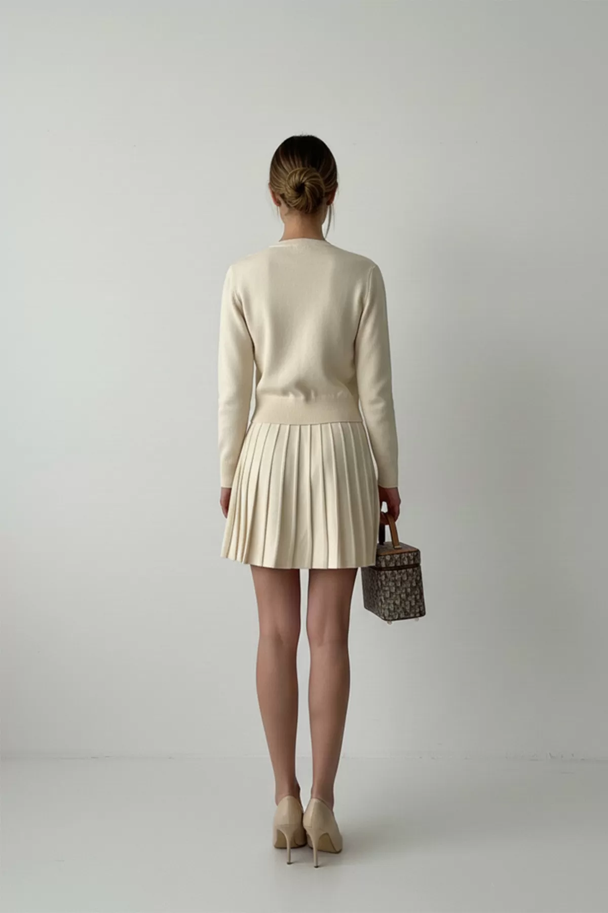 Ekru Triko Etek Düğmeli Bluz Alt Üst Takım