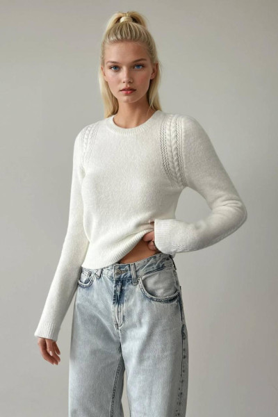 Ekru Triko Kadın Kazak