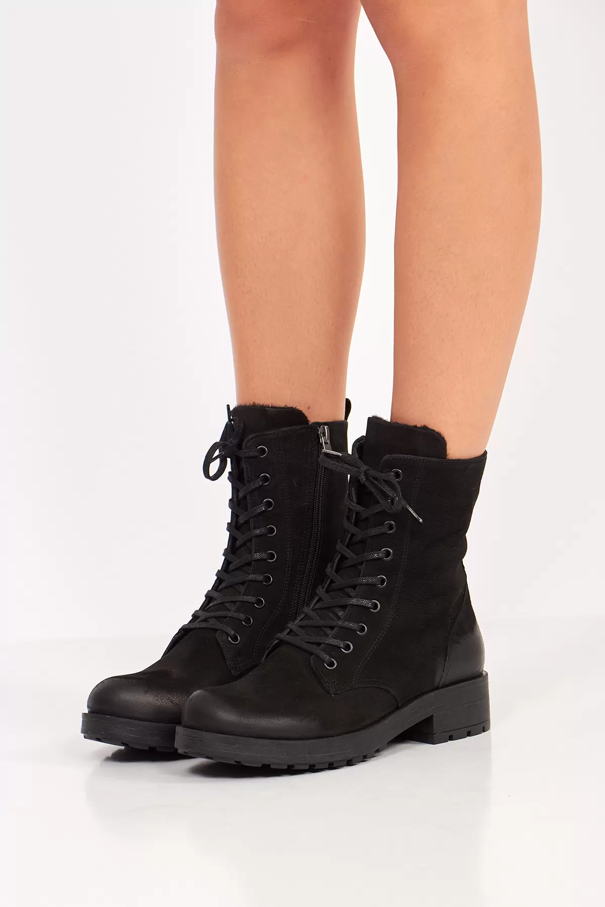 Fermuarlı Siyah Deri Kadın Bot