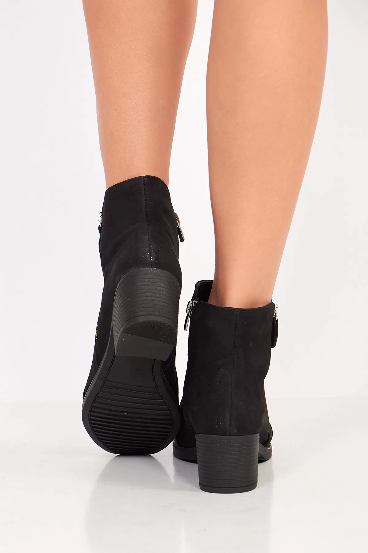 Fermuarlı Siyah Deri Kadın Bot