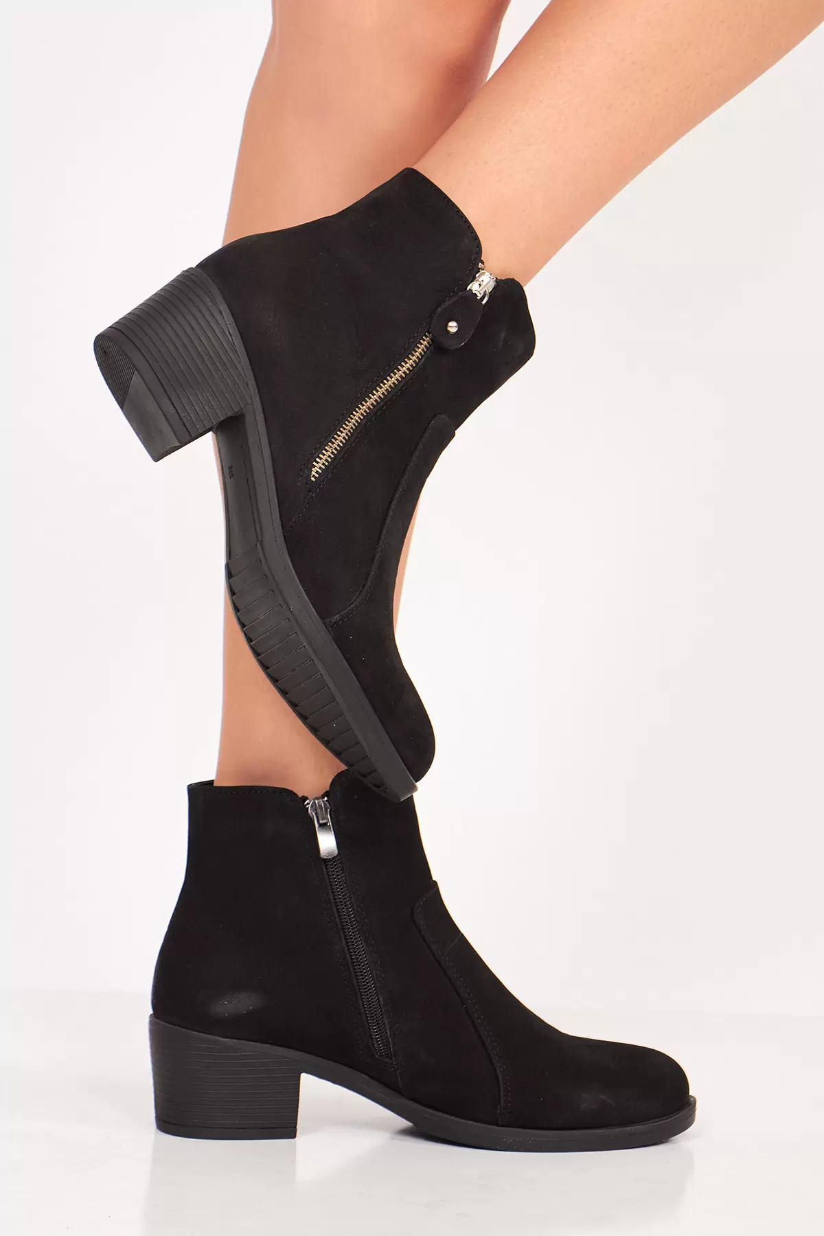 Fermuarlı Siyah Deri Kadın Bot