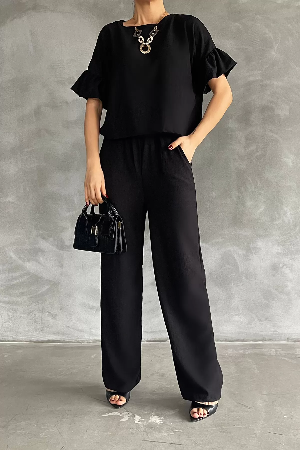 Fırfır Detaylı Siyah Bluz Pantolon Alt Üst Takım