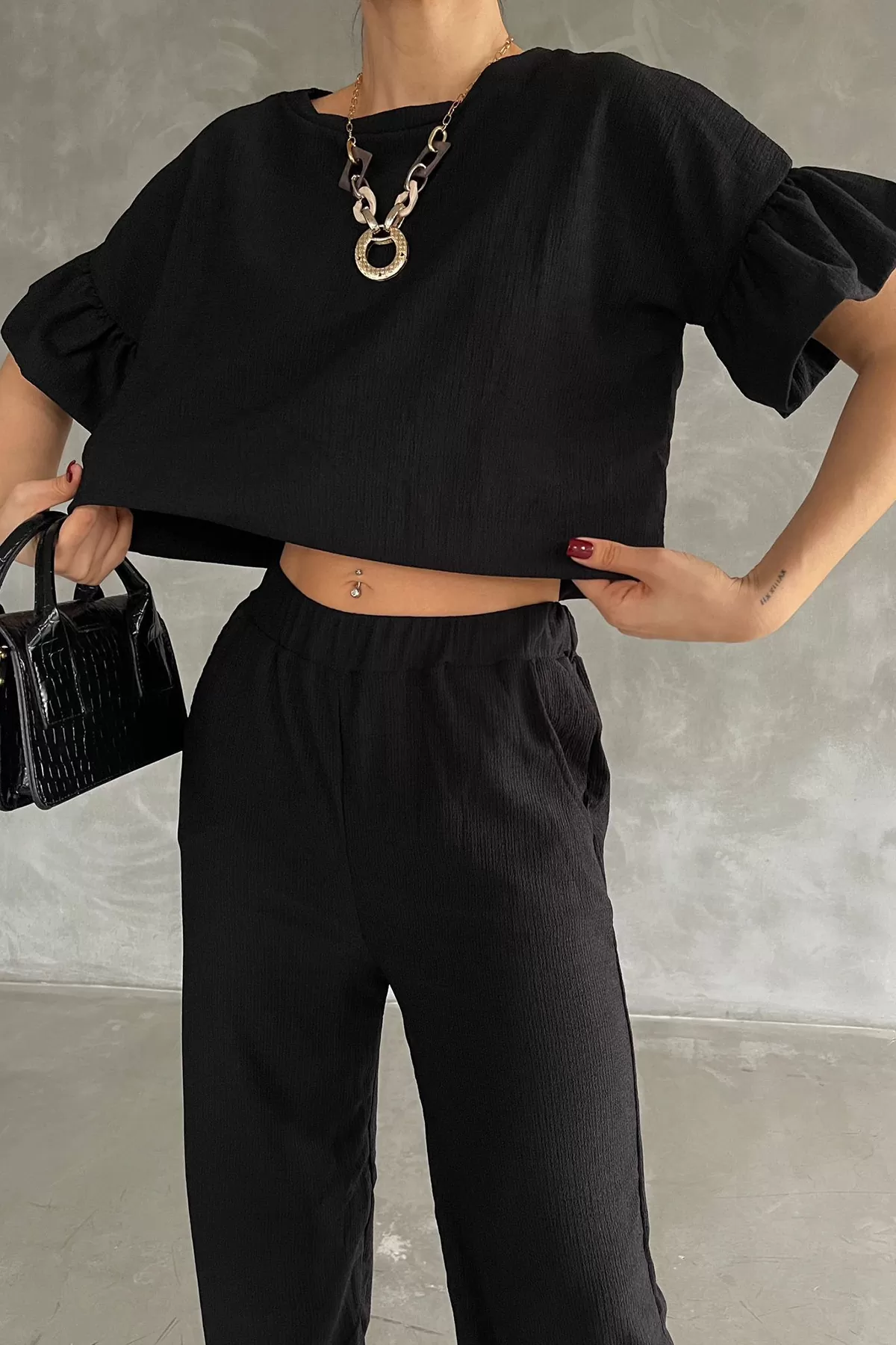 Fırfır Detaylı Siyah Bluz Pantolon Alt Üst Takım