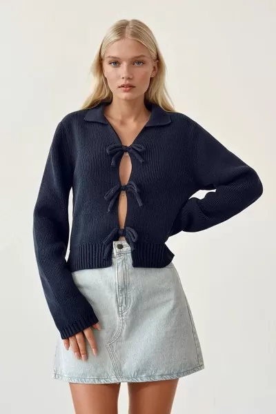 Fiyonklu Lacivert Triko Kadın Hırka