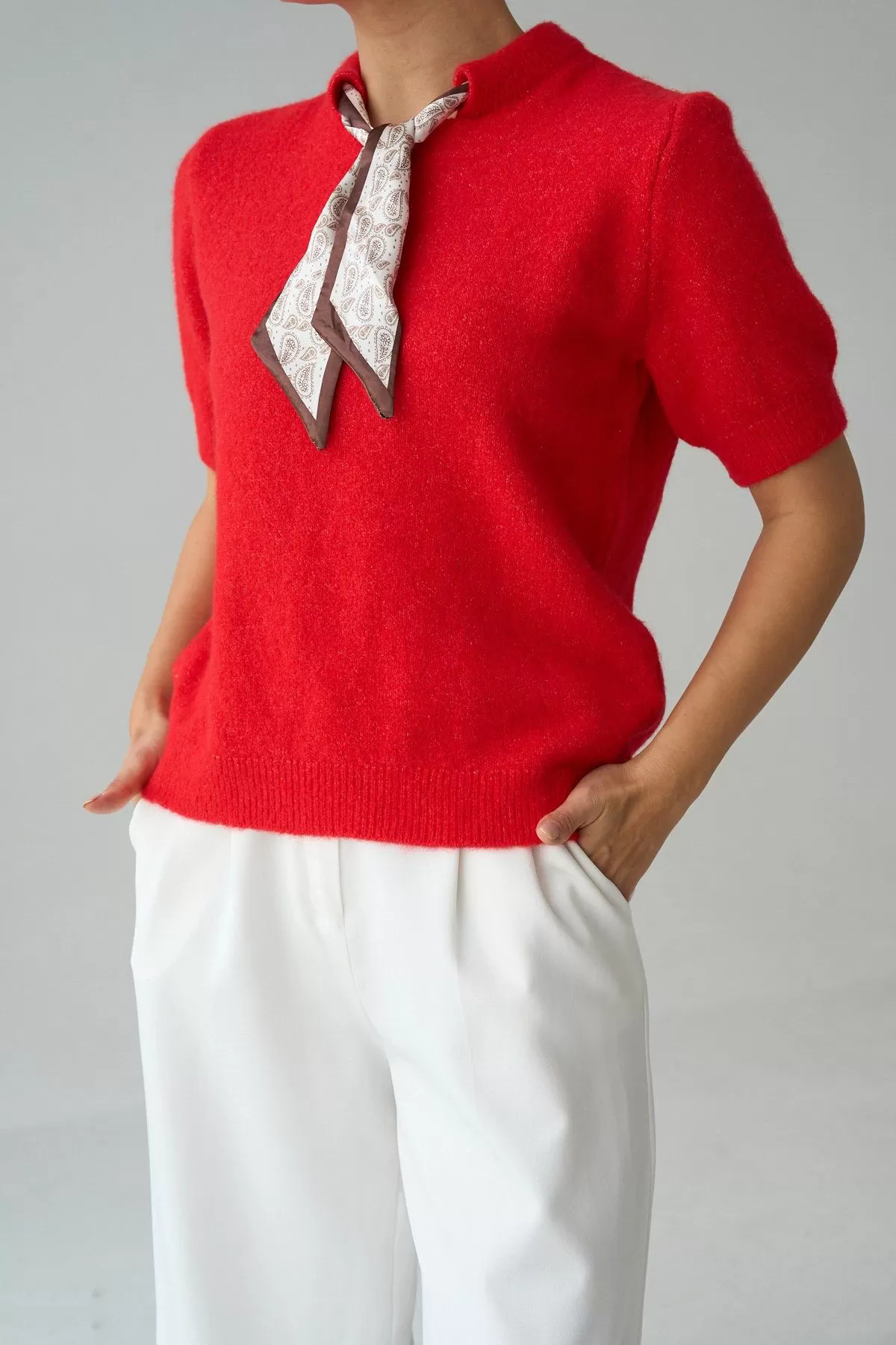 Fular Detaylı Kısa Kollu Kırmızı Yünlü Kadın Kazak