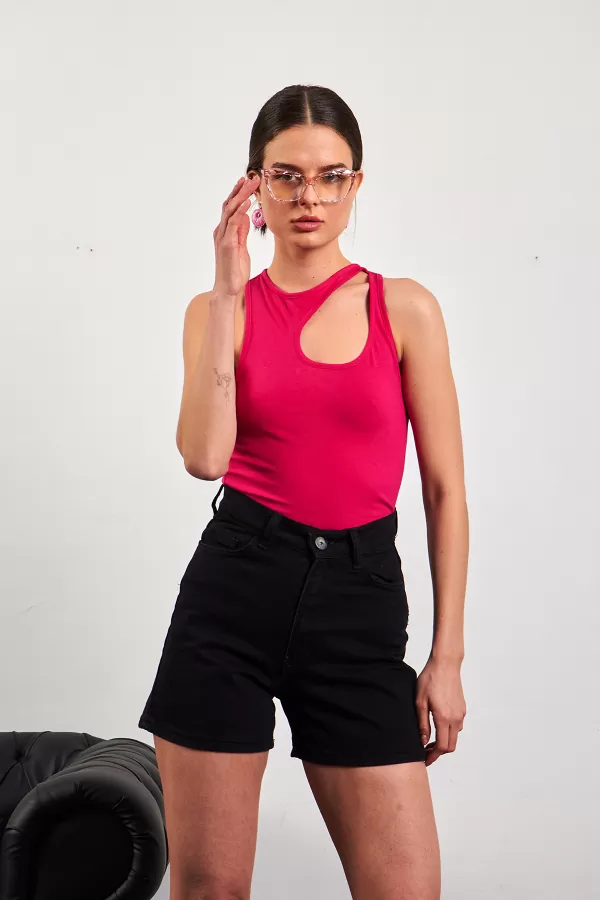 Asimetrik Pencere Detaylı Fuşya Kadın Atlet
