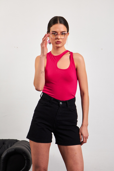 Asimetrik Pencere Detaylı Fuşya Kadın Atlet