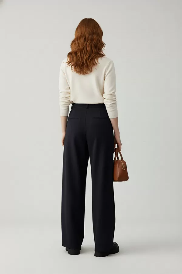 Geniş Paça Siyah Kumaş Kadın Pantolon