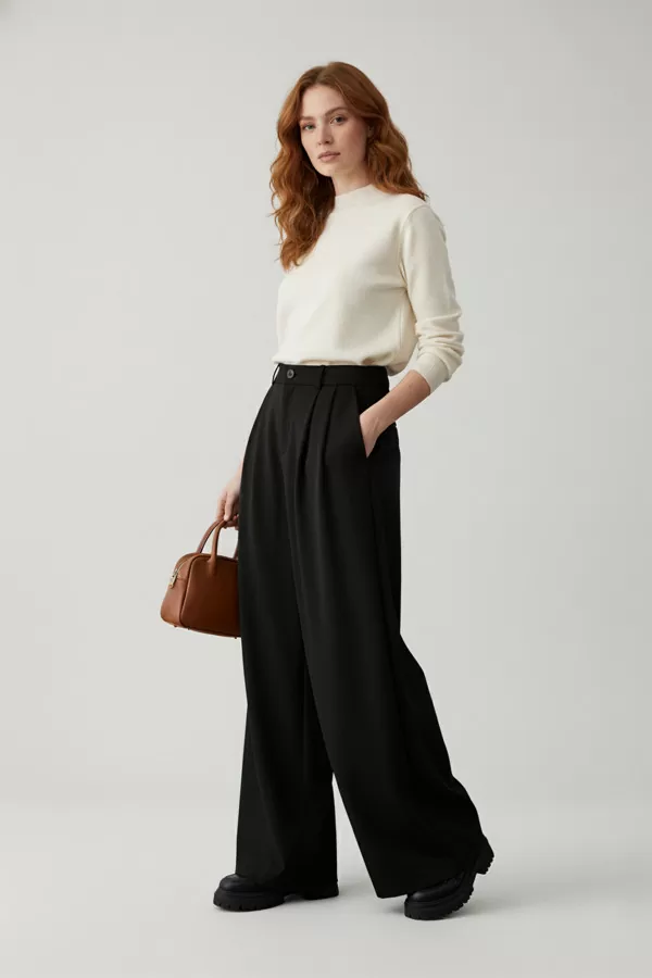 Geniş Paça Siyah Kumaş Kadın Pantolon