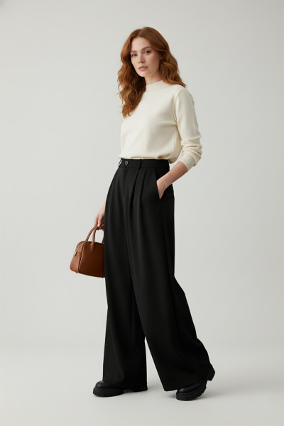 Geniş Paça Siyah Kumaş Kadın Pantolon