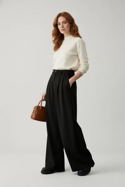 Geniş Paça Siyah Kumaş Kadın Pantolon