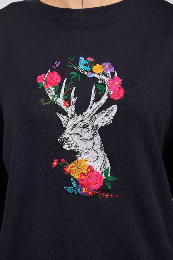 Geyik Nakışlı Koyu Lacivert Kadın Sweatshirt