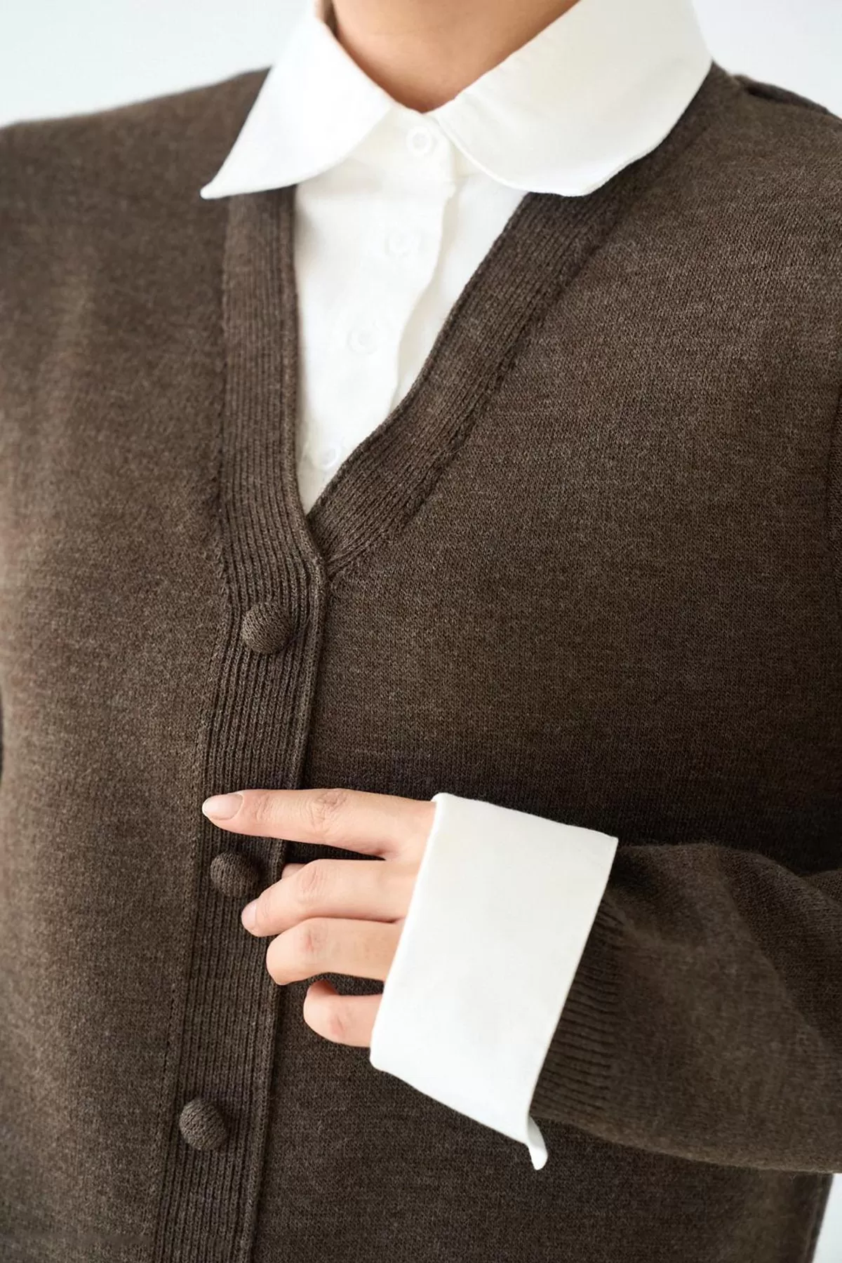 Gömlek Yaka Kahverengi Triko Kadın Hırka Kazak