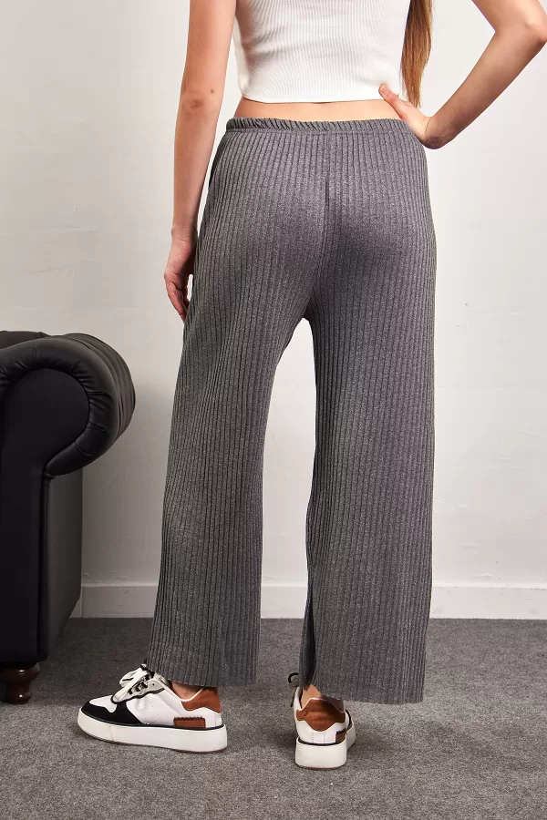 Gri Rahat Kesim Kadın Pantolon