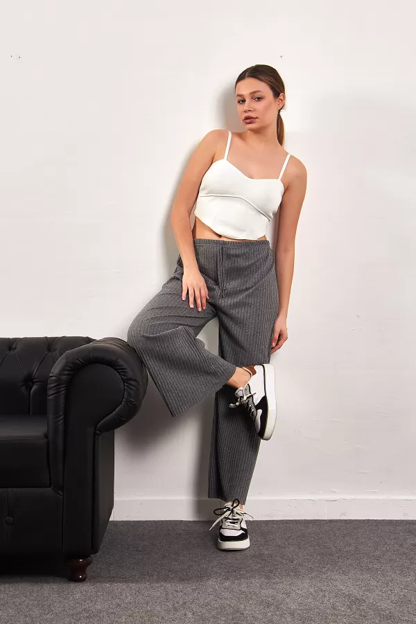 Gri Rahat Kesim Kadın Pantolon